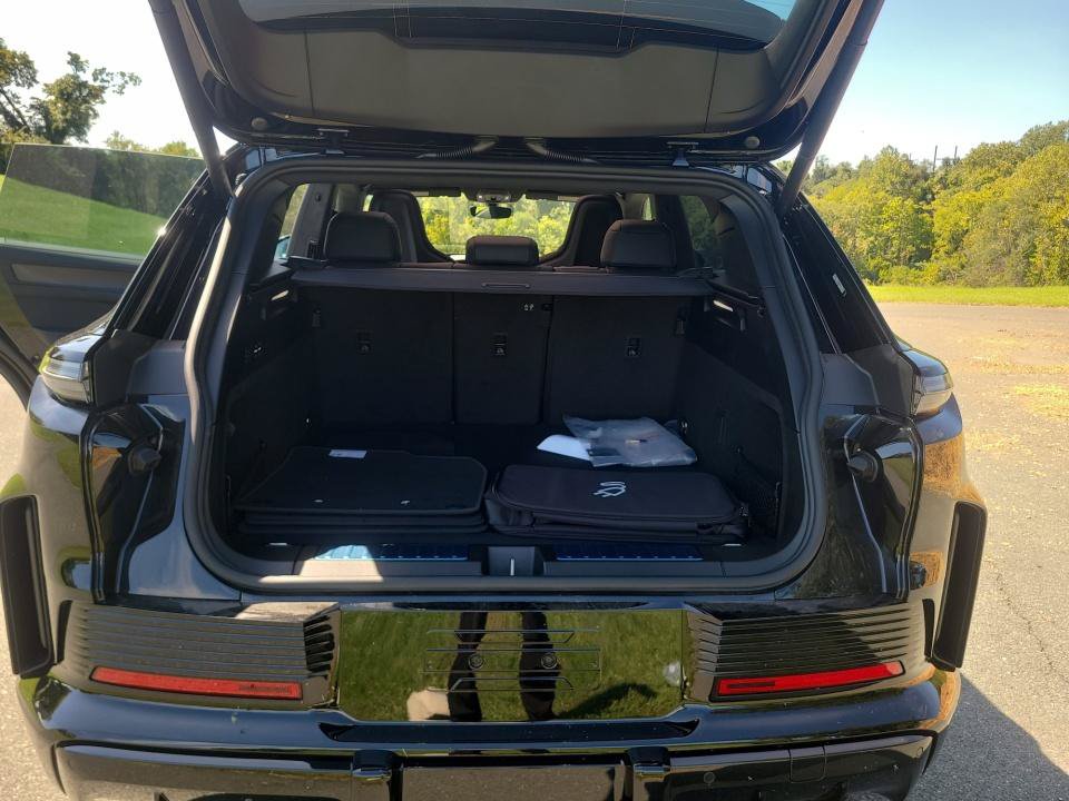 New 2026 Porsche Cayenne Turbo Electric AWD/4WD image 17