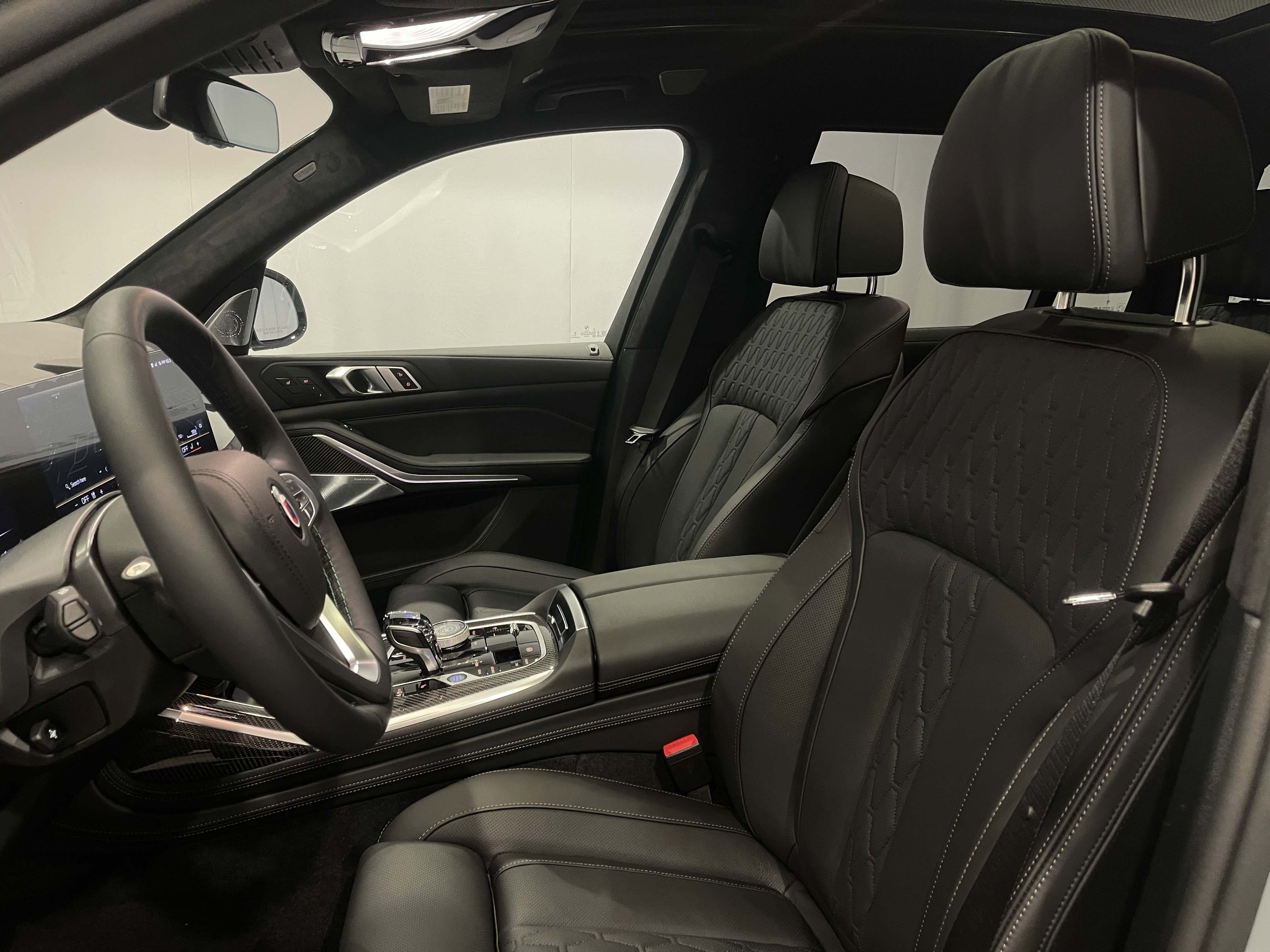 New 2026 BMW ALPINA XB7 image 8