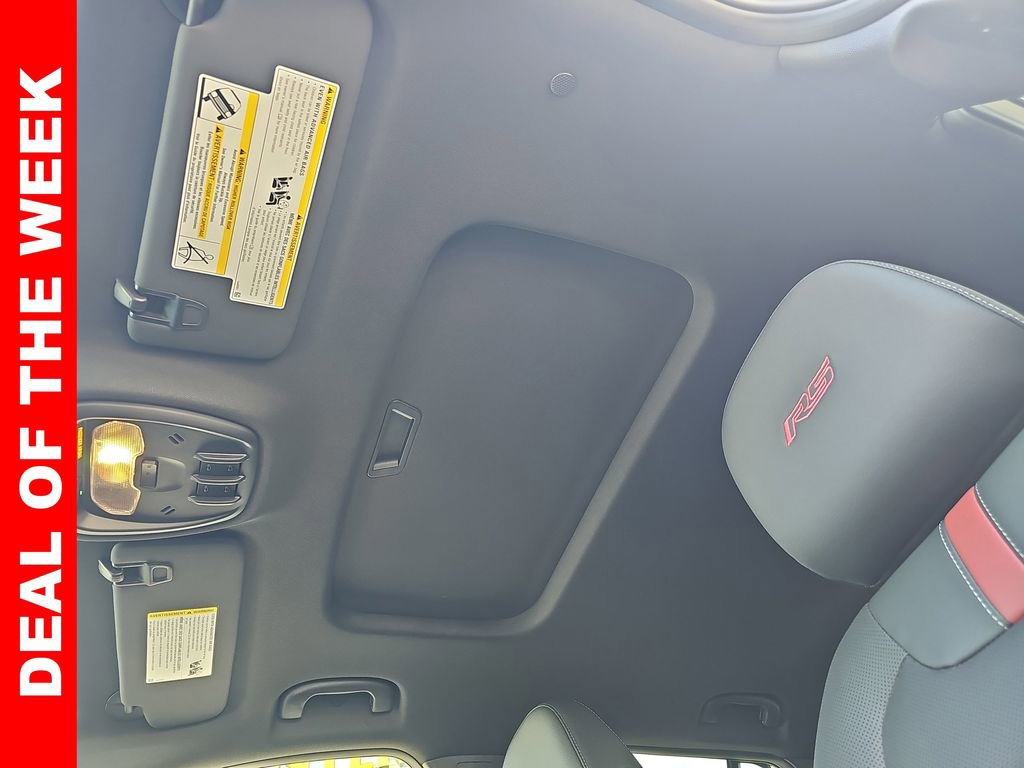 New 2025 Chevrolet Trax RS w/ Sunroof Package image 28