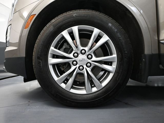 Used 2022 Cadillac XT5 Premium Luxury w/ LPO, Floor Liner Package AWD/4WD image 16