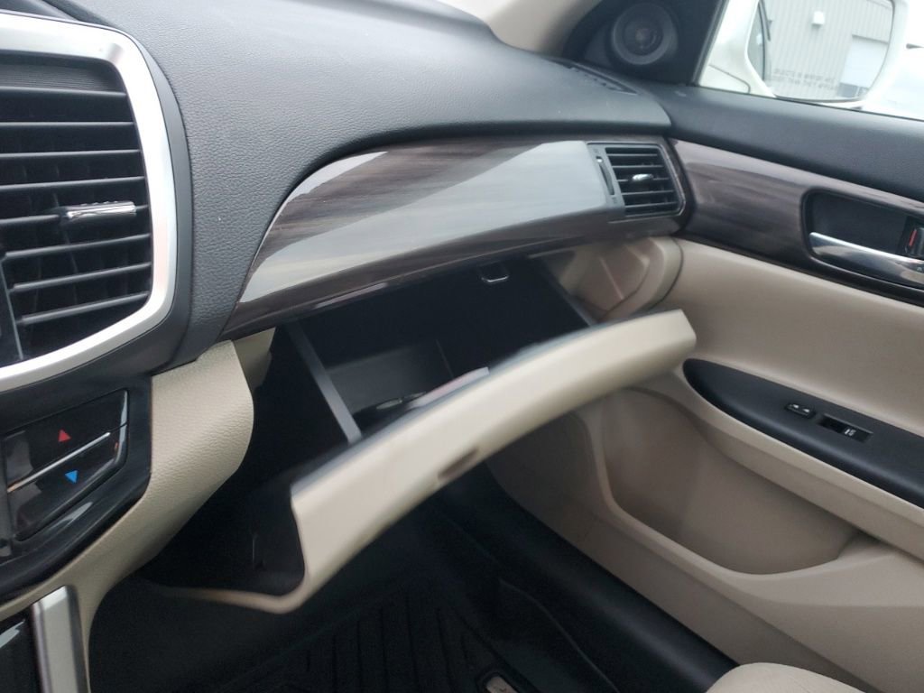 Used 2017 Honda Accord EX image 21