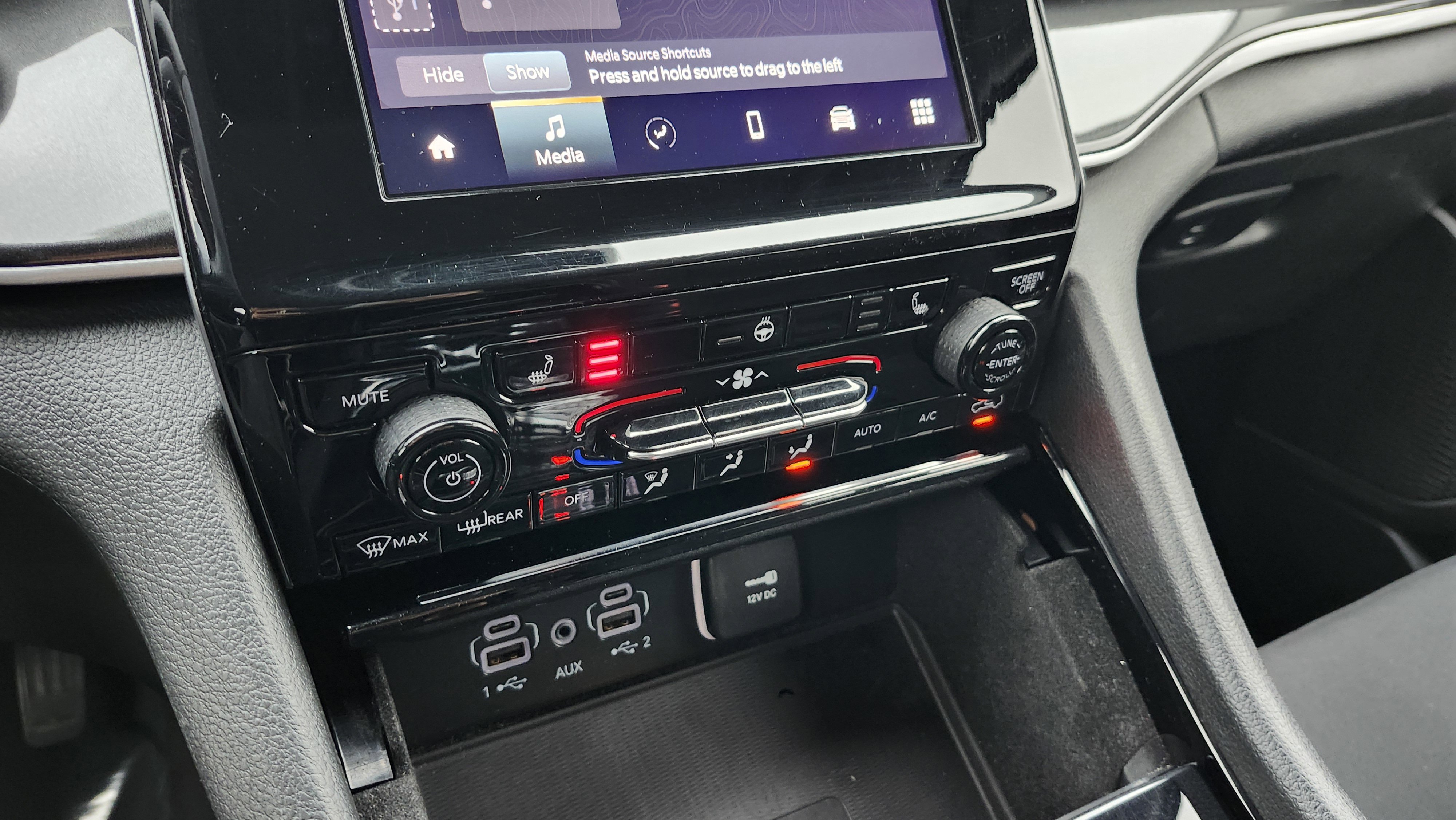 Used 2022 Jeep Grand Cherokee L Laredo w/ Luxury Tech Group I image 33