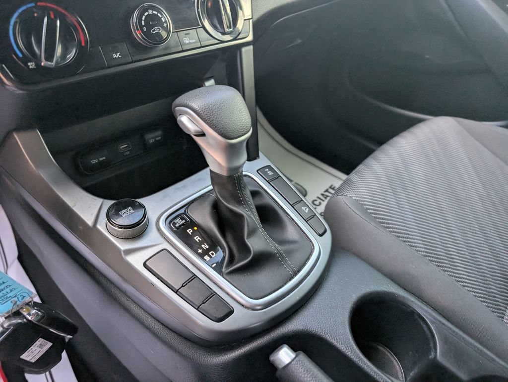 Used 2024 Kia Seltos LX AWD/4WD image 17