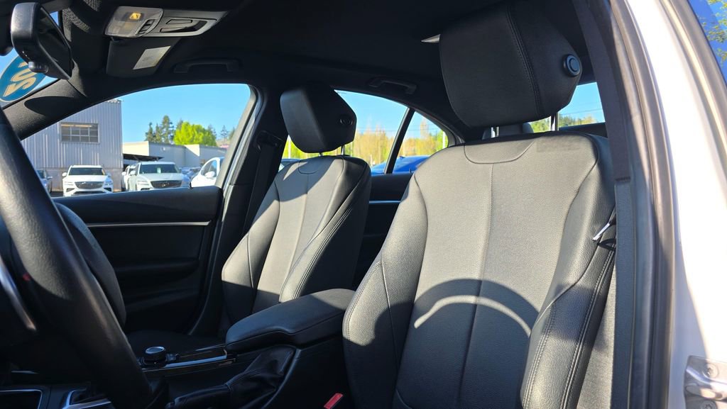 Used 2017 BMW 330i Sedan RWD image 21