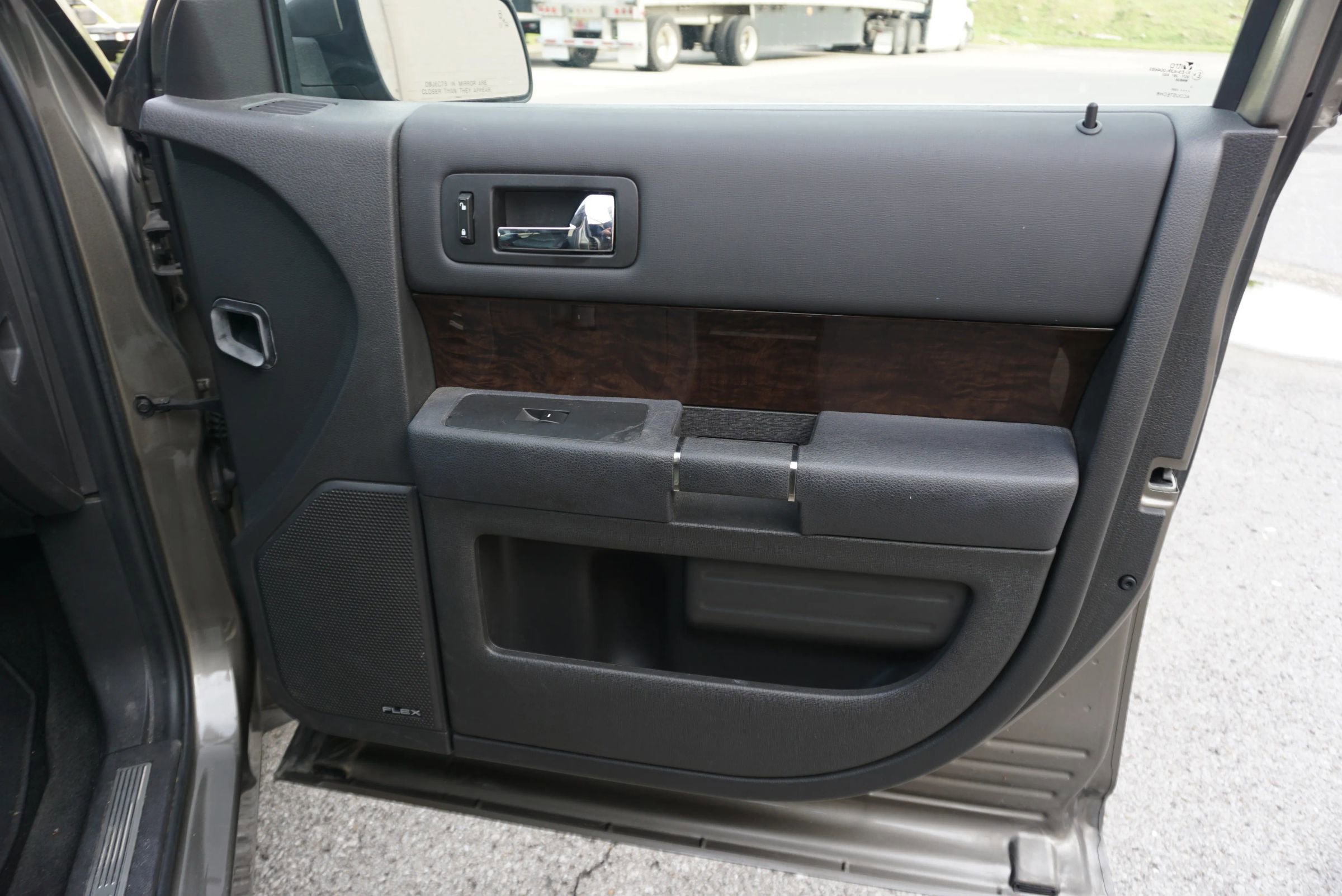 Used 2014 Ford Flex Limited w/ Equipment Group 301A FWD image 15
