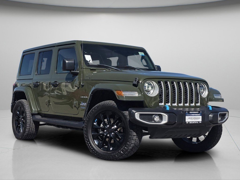 Used 2022 Jeep Wrangler Unlimited Sahara w/ Cold Weather Group image 2