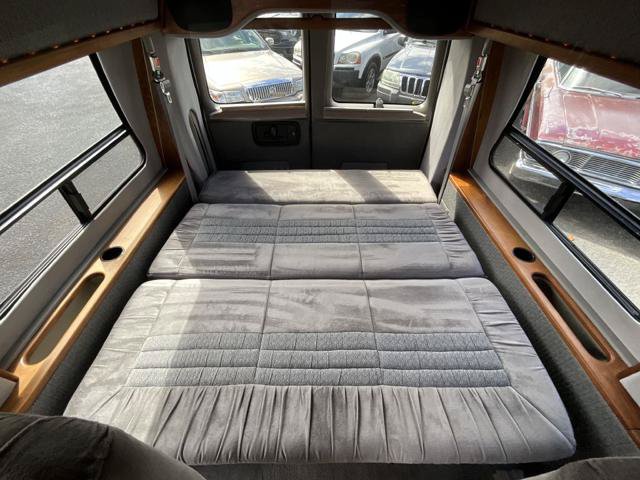 Used 1998 Chevrolet Express 1500 RWD image 12