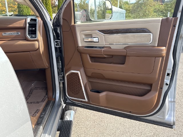 Used 2020 RAM 3500 Laramie AWD/4WD image 22
