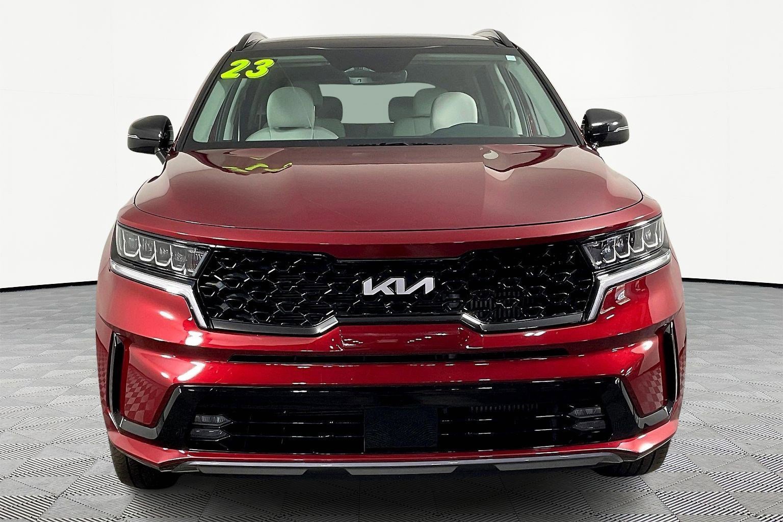 Certified 2023 Kia Sorento EX w/ Panoramic Sunroof Package image 2