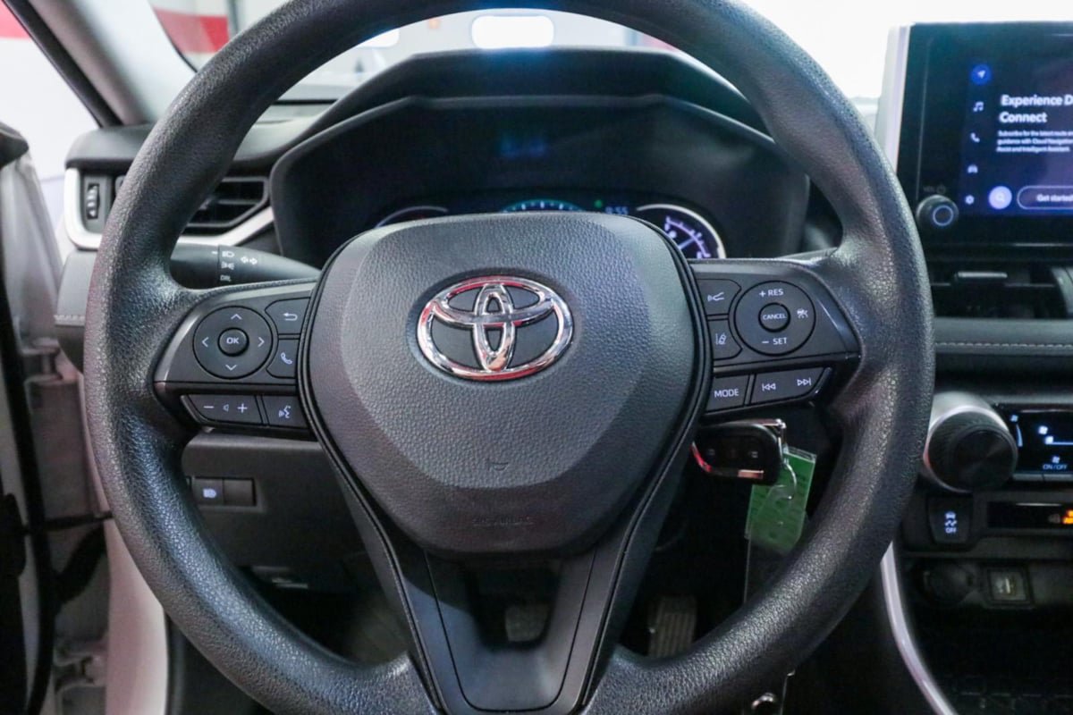 Used 2024 Toyota RAV4 LE FWD image 14