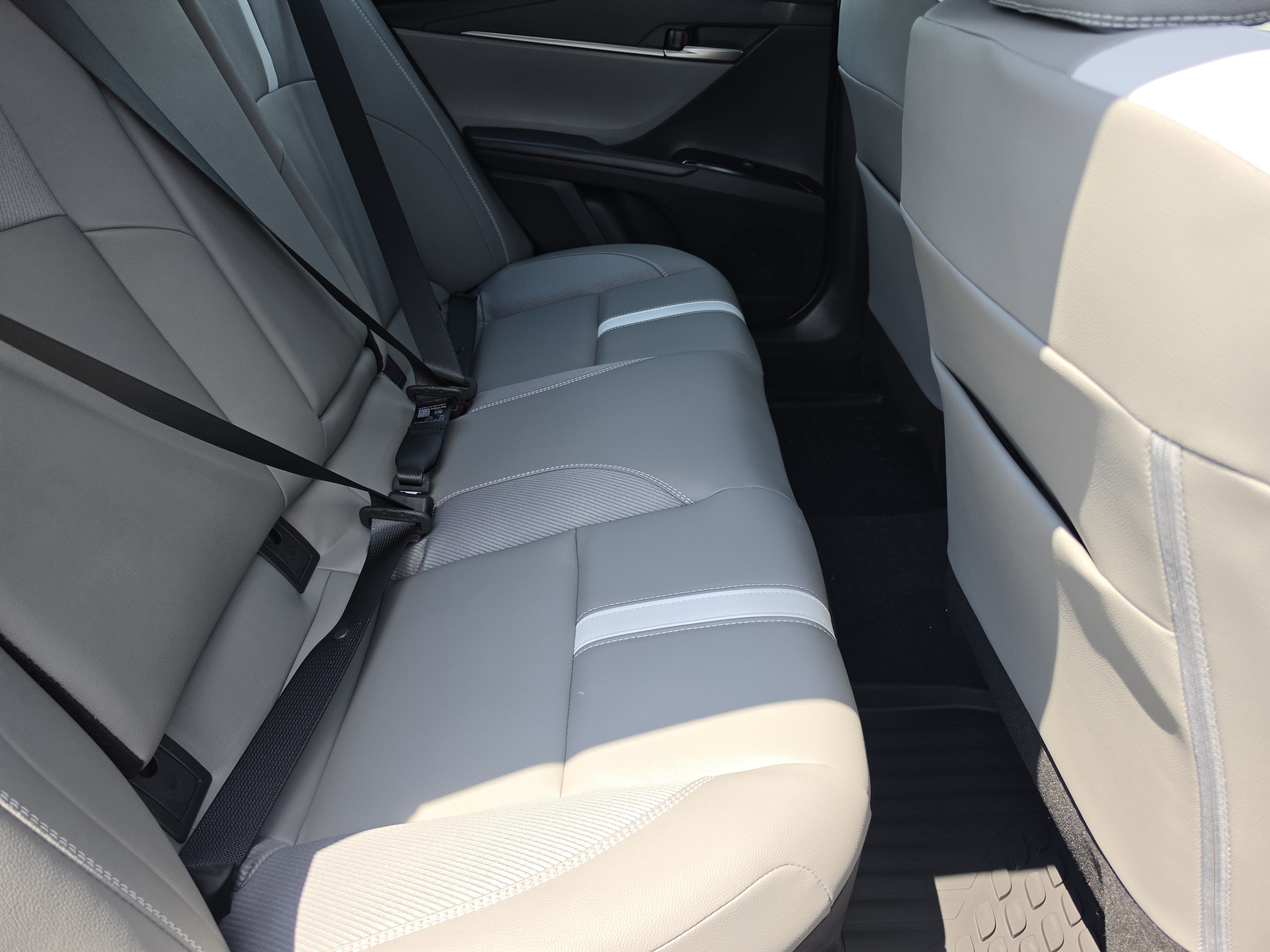 Used 2026 Toyota Camry SE w/ Convenience Package FWD image 11