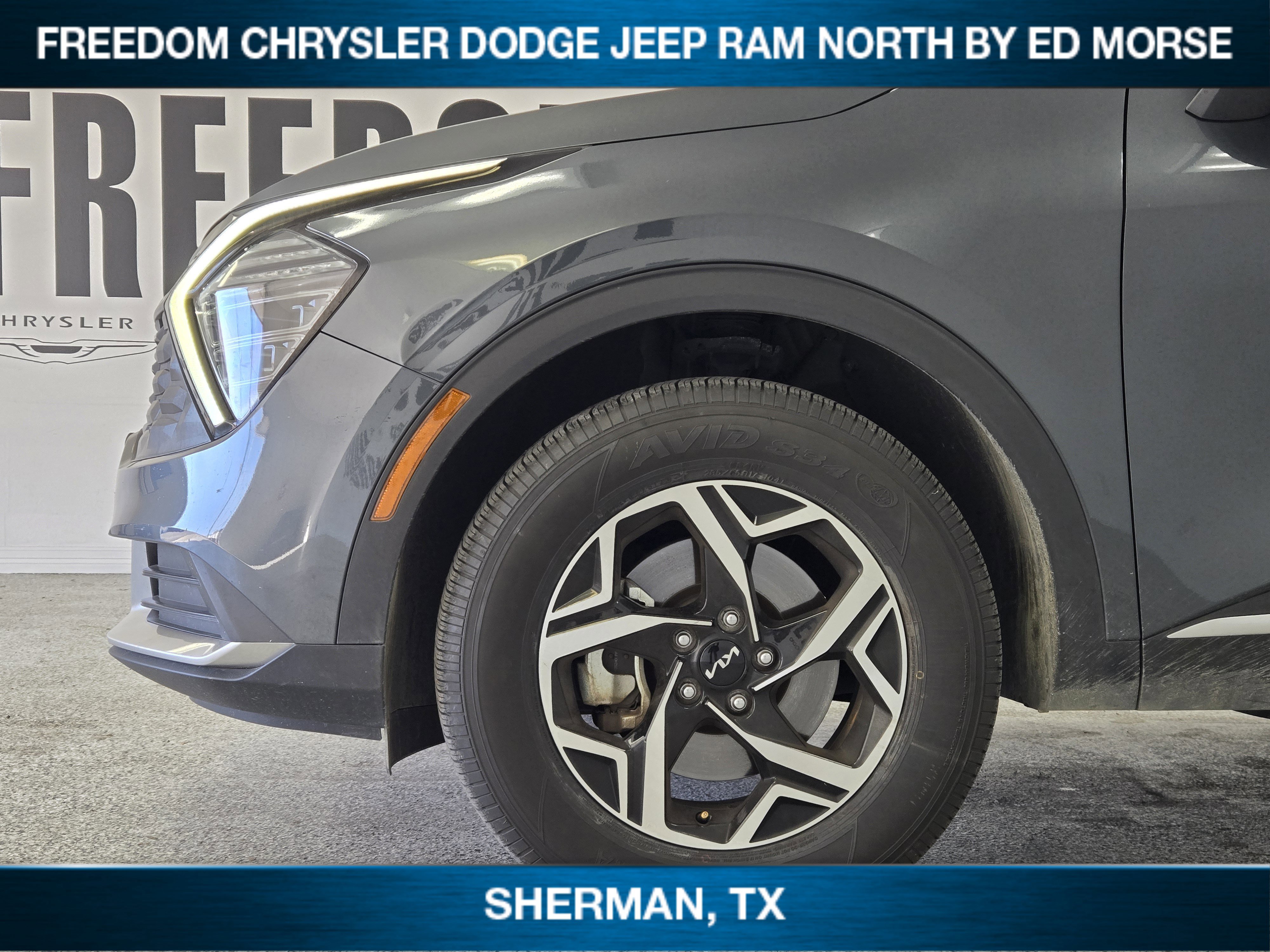 Used 2024 Kia Sportage LX image 6