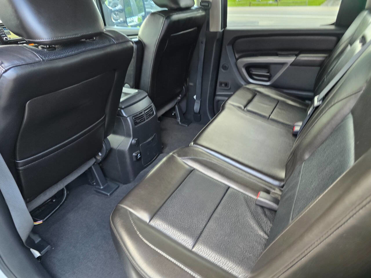 Used 2015 Nissan Titan SL w/ SL Moonroof Package AWD/4WD image 24