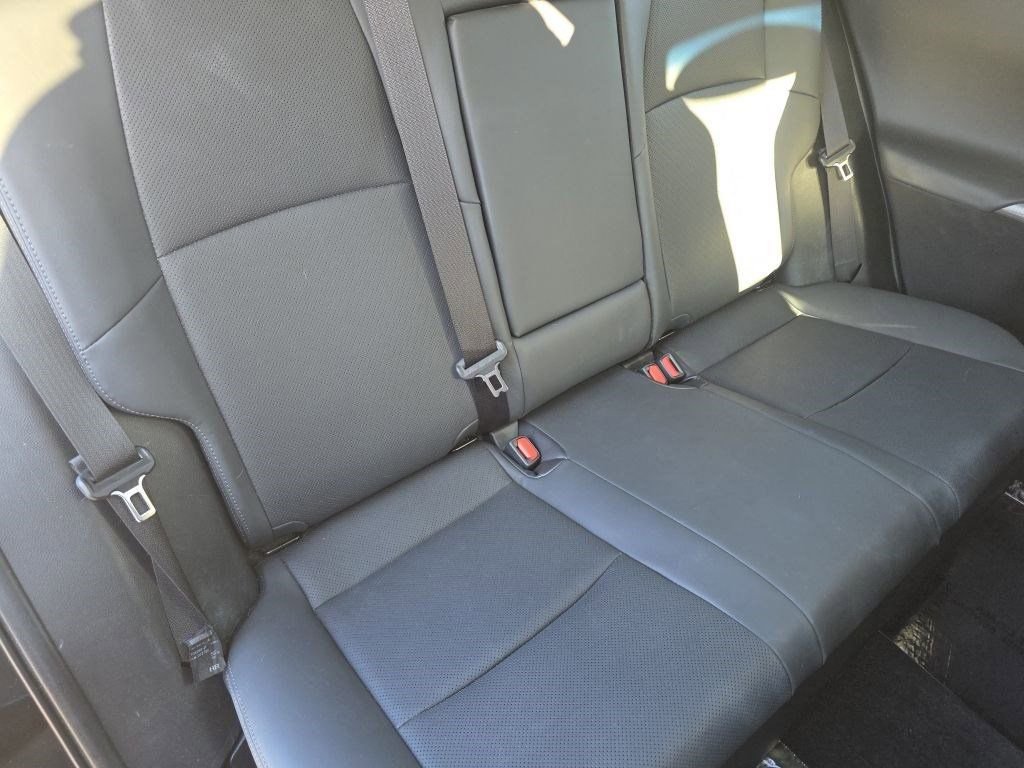 Used 2023 Toyota Venza Limited image 23