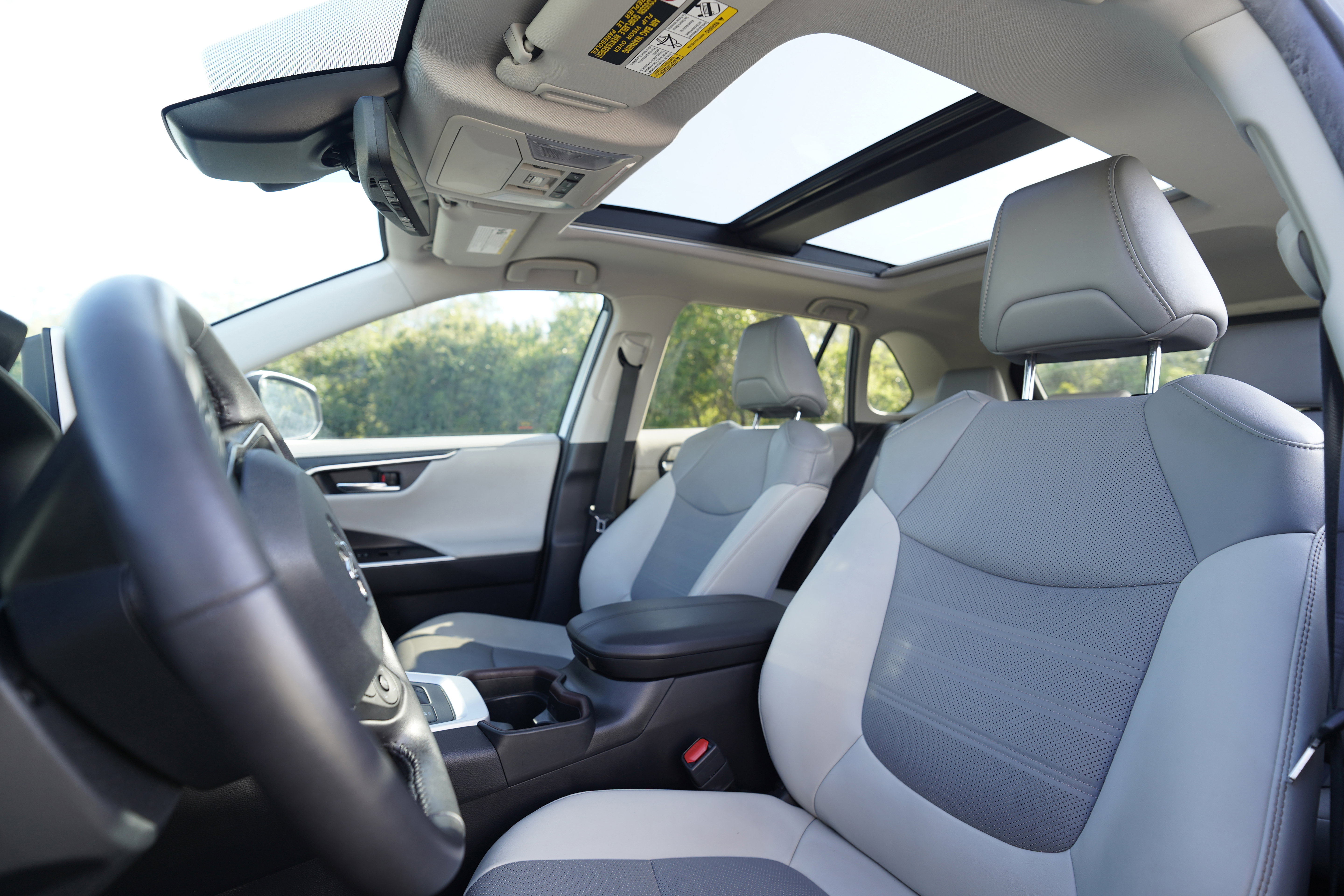 Used 2021 Toyota RAV4 Limited AWD/4WD image 8