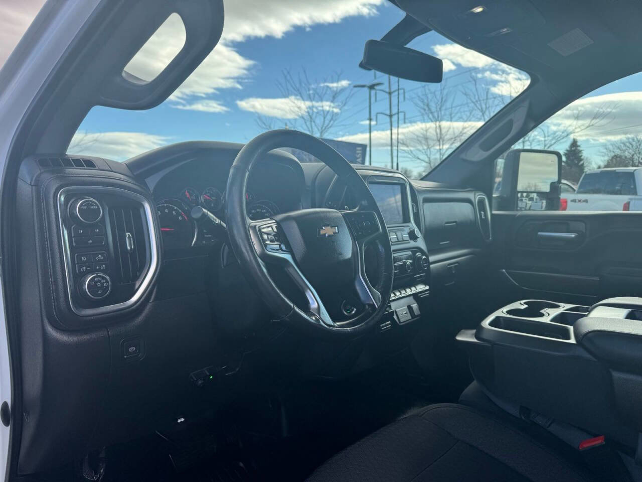 Used 2020 Chevrolet Silverado 2500 LT w/ True North Edition AWD/4WD image 17