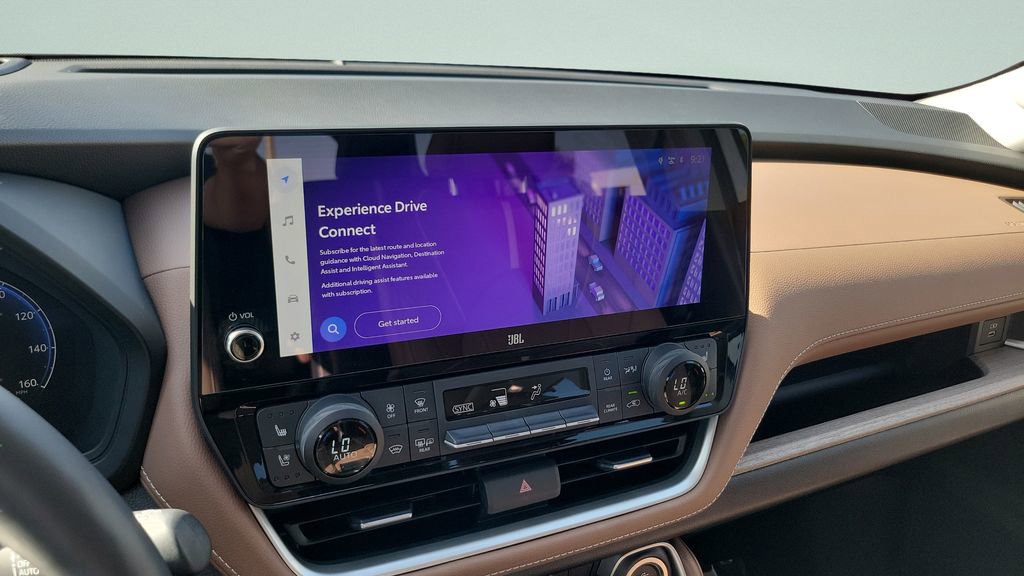 Used 2025 Toyota Grand Highlander AWD image 17