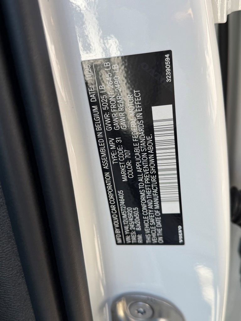 New 2026 Volvo XC40 B5 Ultra w/ Protection Package Premier image 30