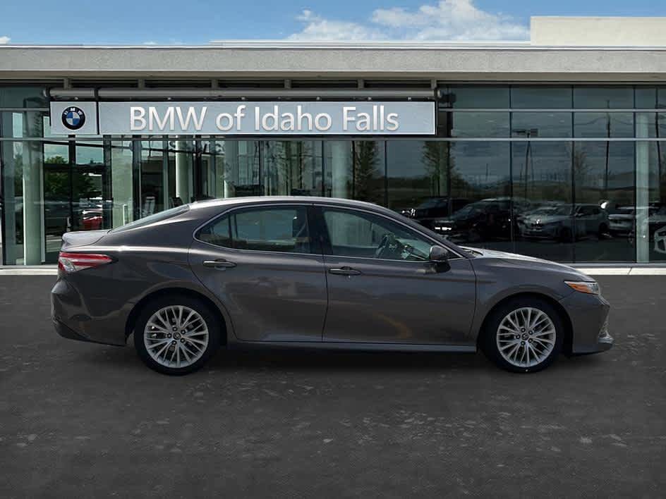 Used 2018 Toyota Camry XLE w/ Driver Assist Package FWD image 2