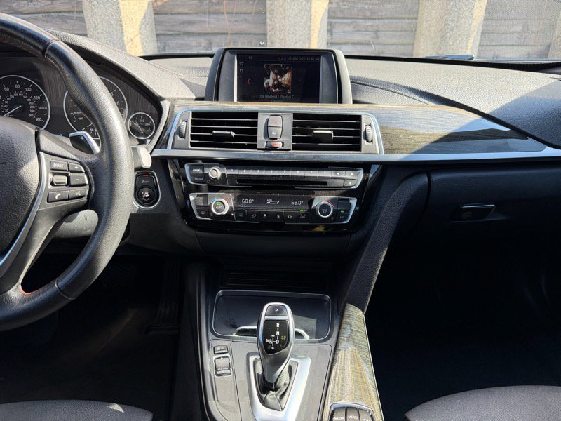 Used 2018 BMW 330i Sedan image 13