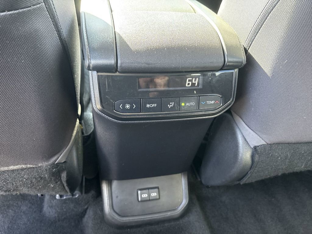 Used 2023 Toyota Highlander LE image 22