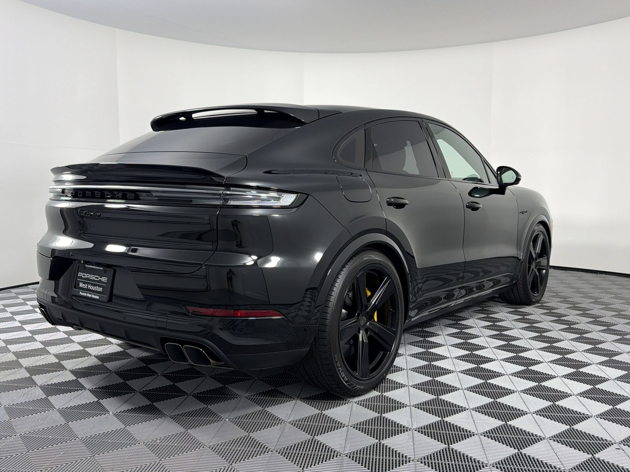 New 2026 Porsche Cayenne Turbo AWD/4WD image 9