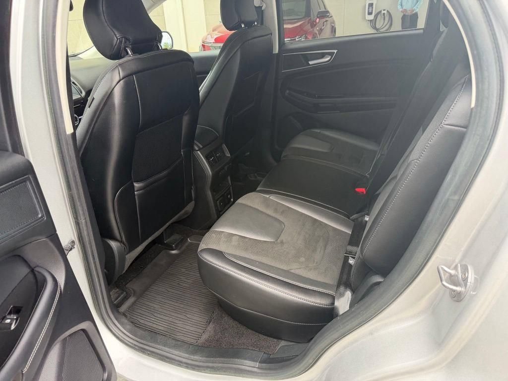 Used 2018 Ford Edge Sport w/ Equipment Group 401A AWD/4WD image 9