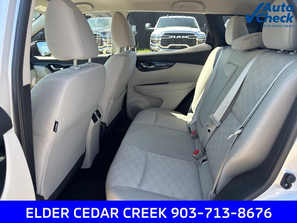 Used 2018 Nissan Rogue Sport SV FWD image 19