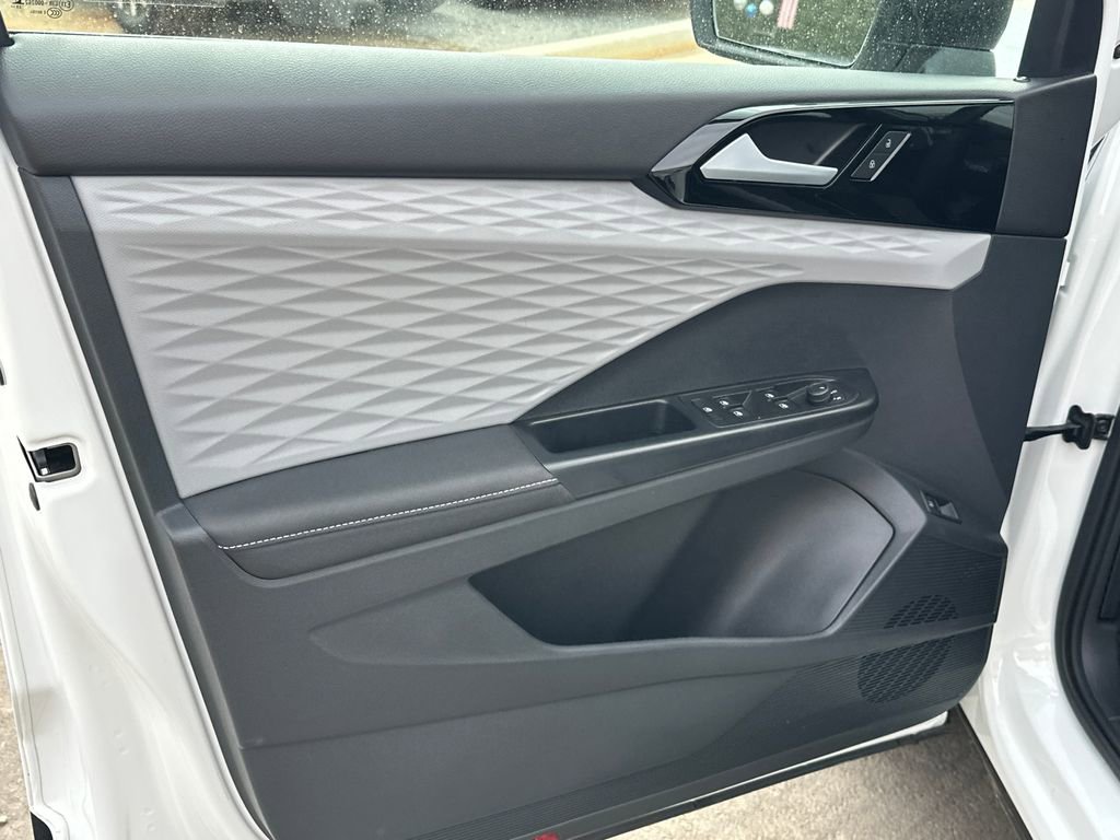 Used 2024 Volkswagen Taos S image 10