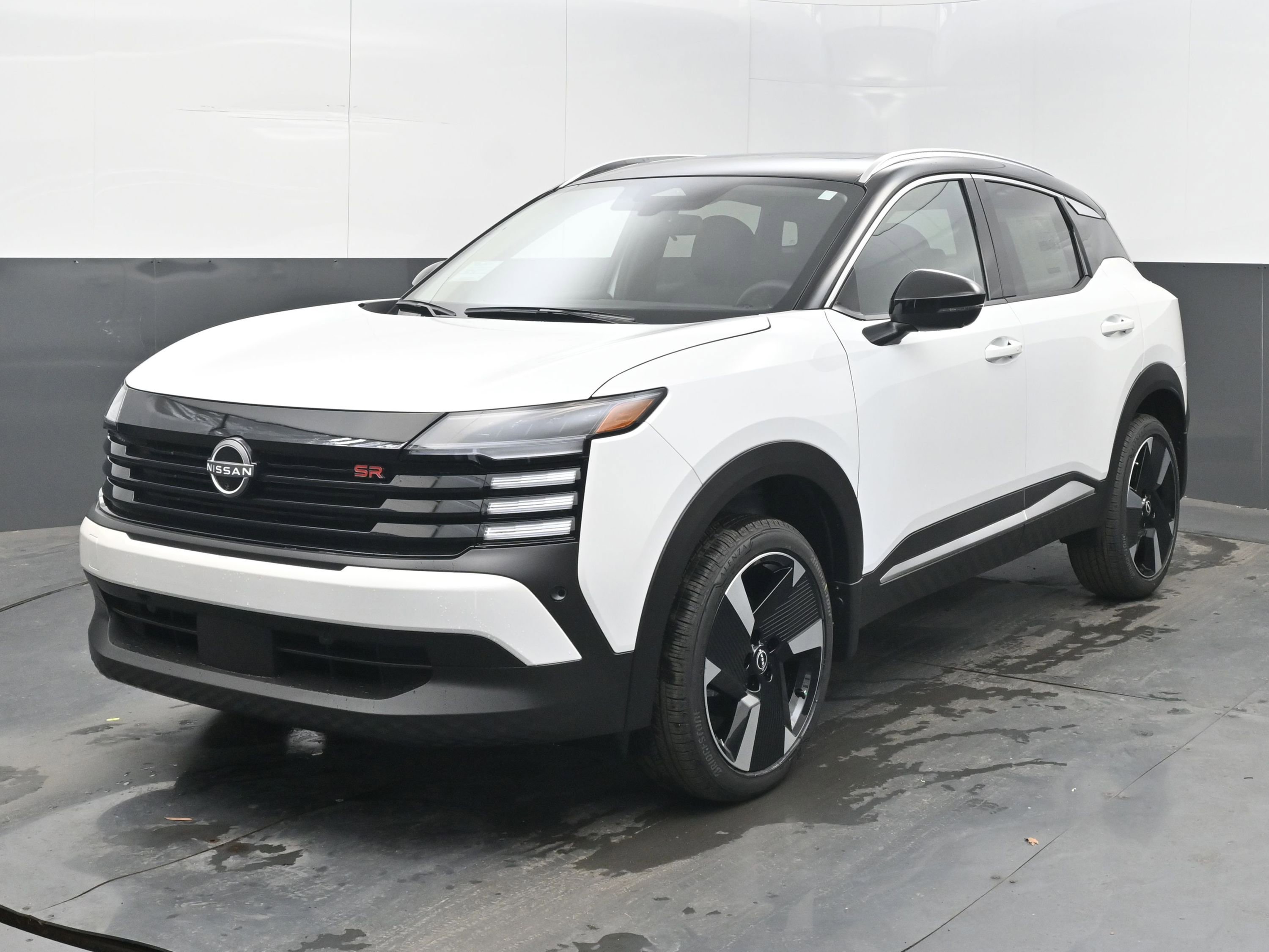 New 2026 Nissan Kicks SR w/ SR Premium Package image 3