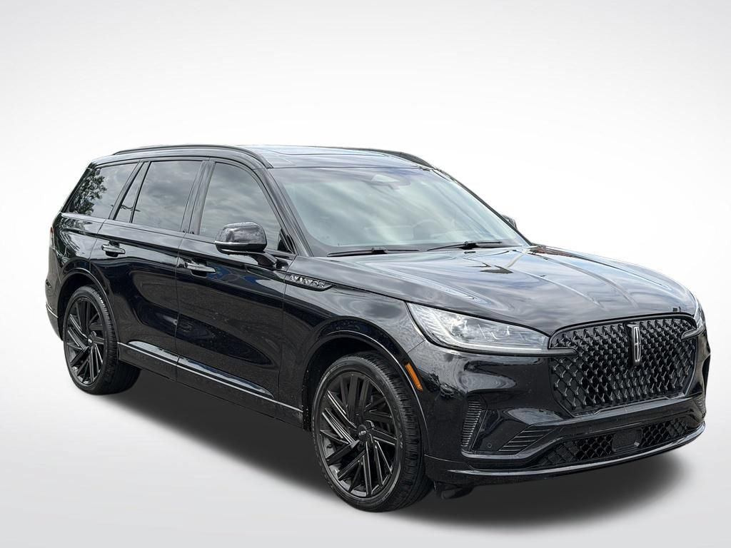 Used 2025 Lincoln Aviator Black Label w/ Jet Appearance Package AWD/4WD image 2