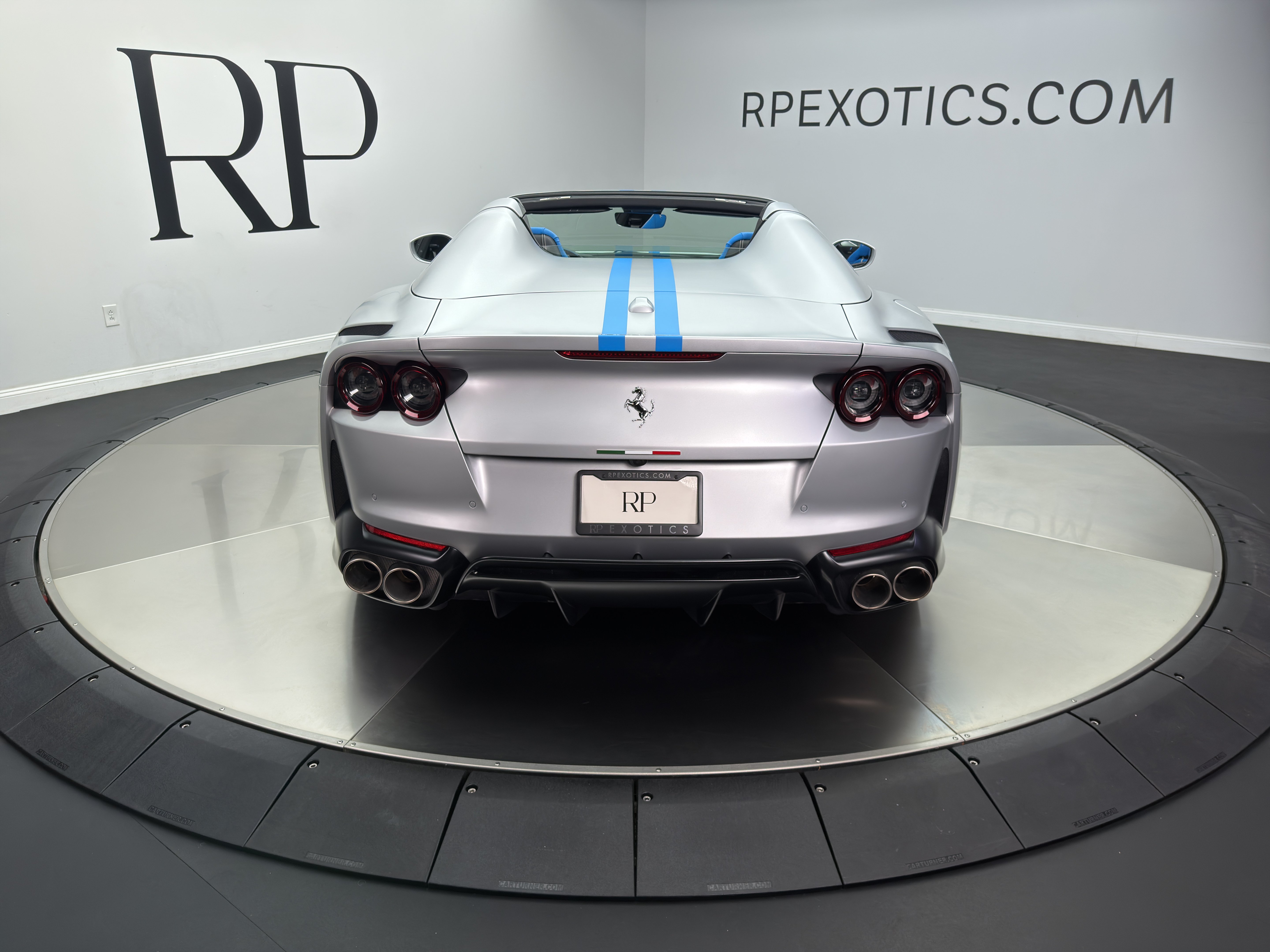 Used 2023 Ferrari 812 GTS RWD image 8
