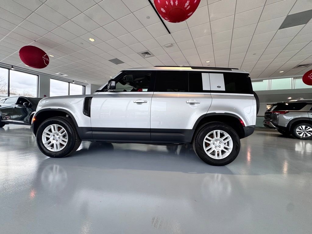 Used 2023 Land Rover Defender 110 S image 2