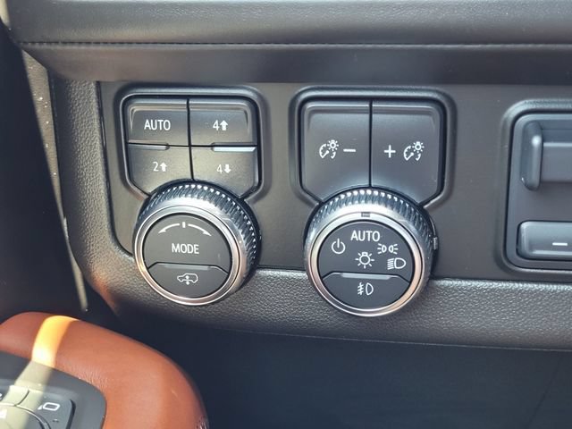 Used 2024 GMC Yukon XL Denali Ultimate AWD/4WD image 20
