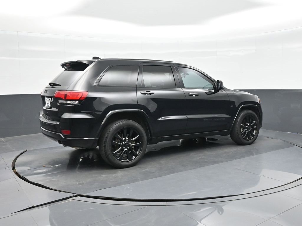 Used 2021 Jeep Grand Cherokee Laredo X image 9