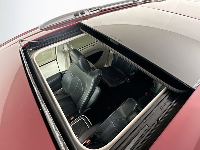 Used 2018 Chrysler Pacifica Limited w/ Tire & Wheel Group image 23