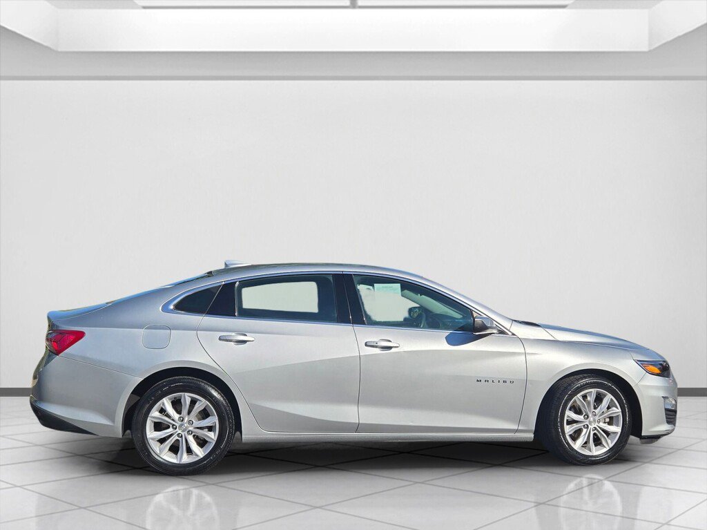 Used 2022 Chevrolet Malibu LT image 4