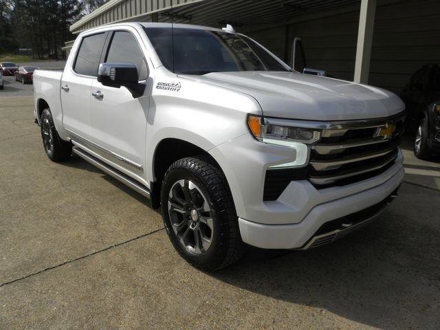 Used 2022 Chevrolet Silverado 1500 High Country w/ Technology Package image 4