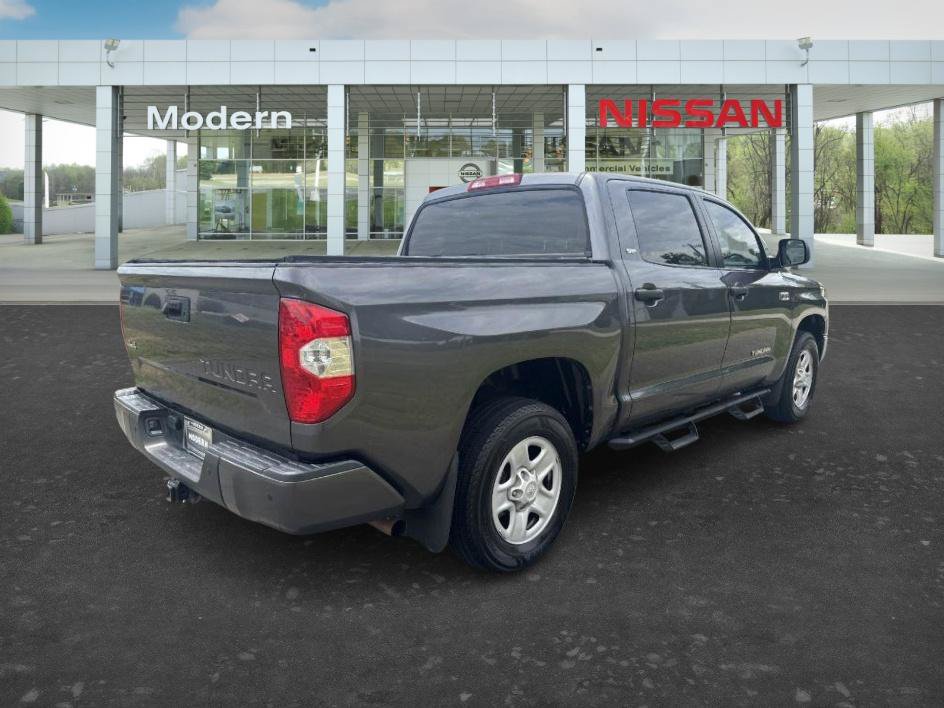 Used 2020 Toyota Tundra SR5 w/ SR5 Convenience Package AWD/4WD image 5