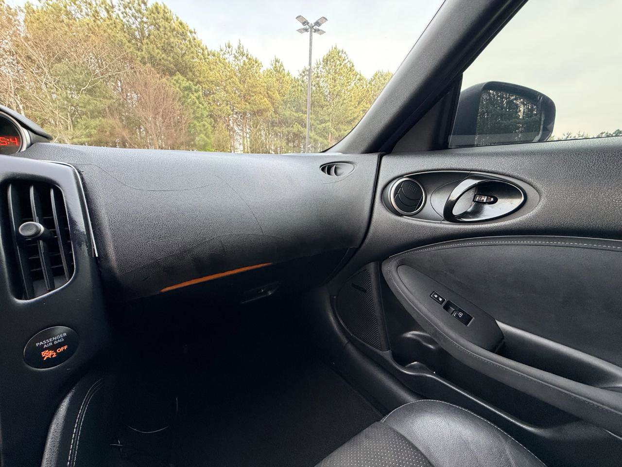 Used 2010 Nissan 370Z Touring RWD image 18