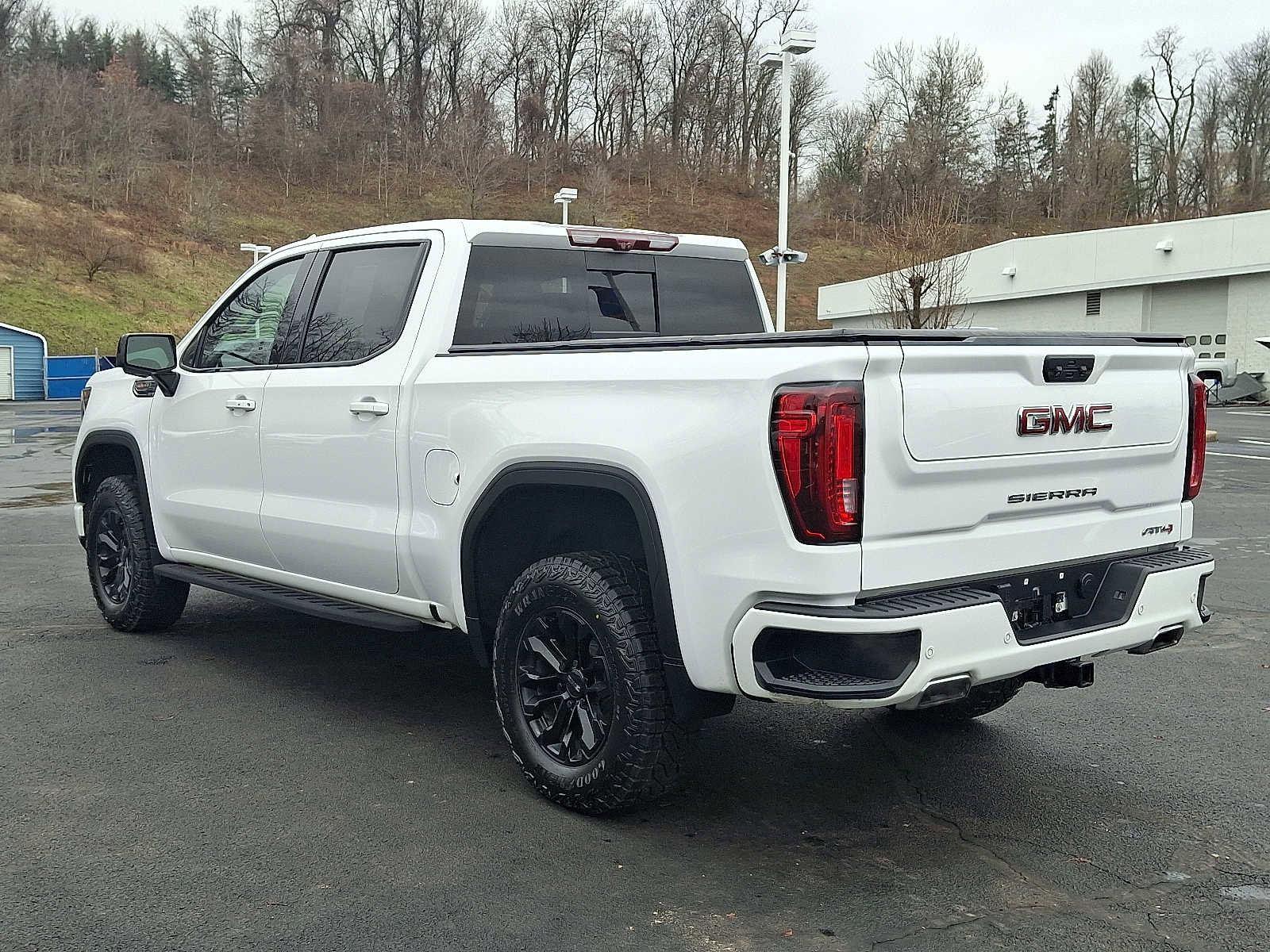 Used 2022 GMC Sierra 1500 AT4 w/ AT4 Premium Package image 4