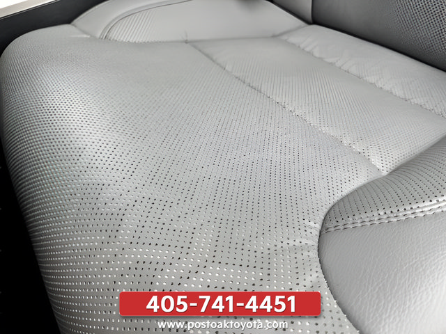 Used 2025 Toyota Tundra Limited AWD/4WD image 25