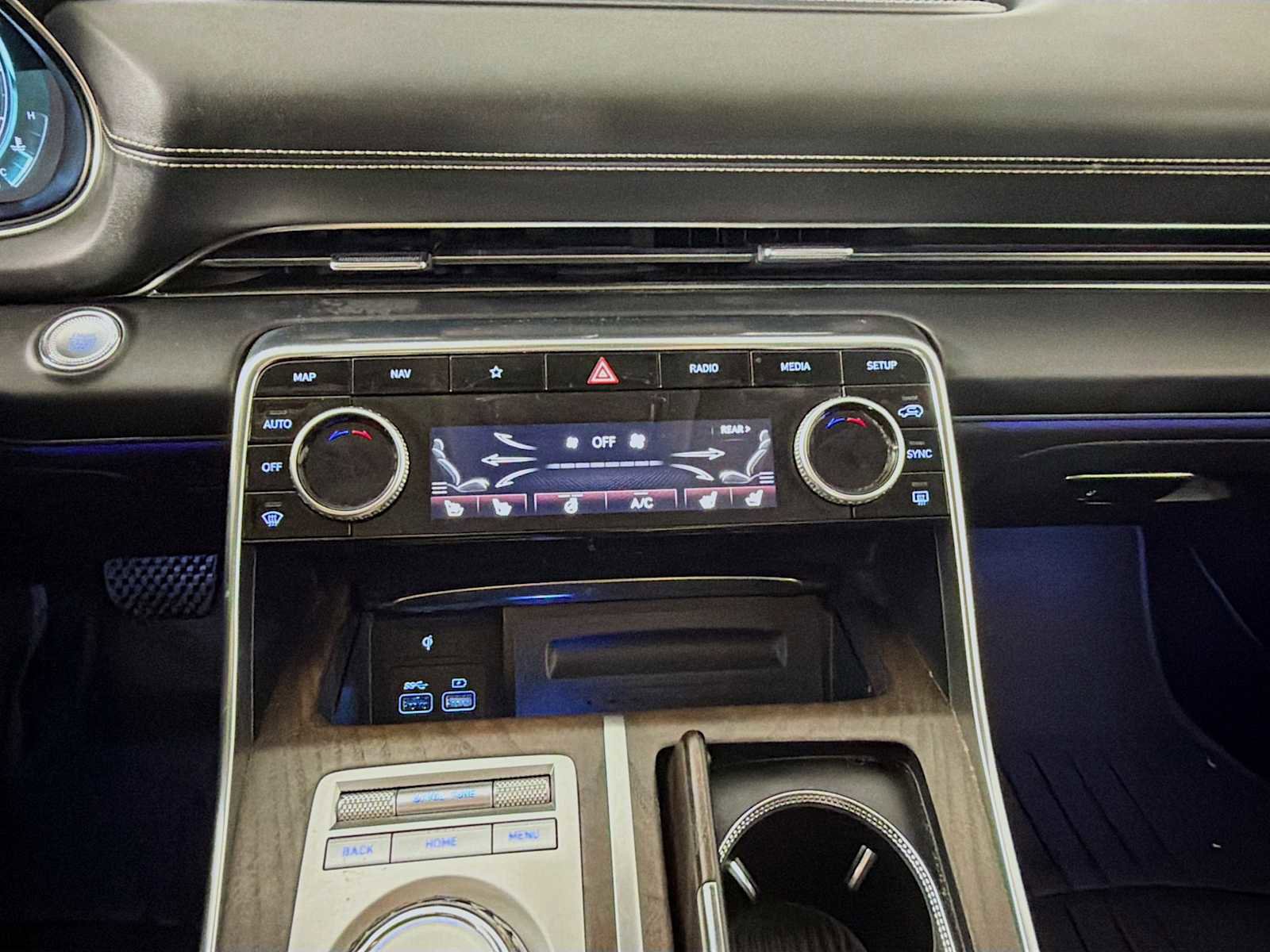 Used 2023 Genesis GV80 3.5T w/ Prestige Package AWD/4WD image 18