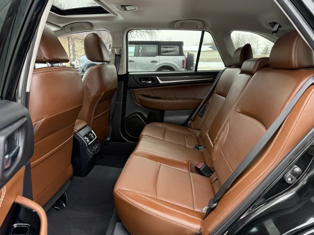 Used 2019 Subaru Outback 3.6R Touring w/ Popular Package #3A image 18