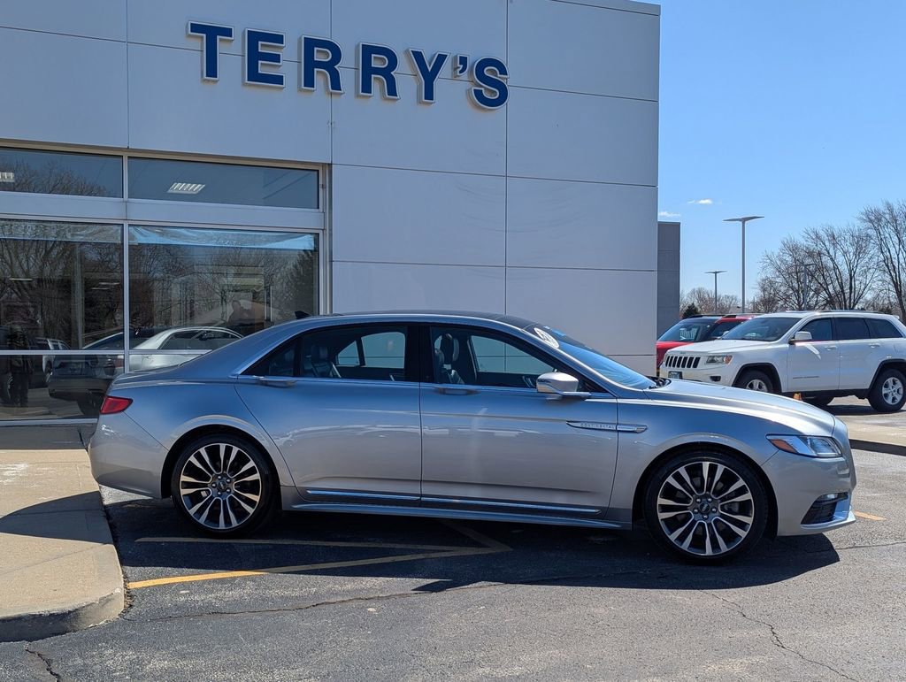 Used 2020 Lincoln Continental AWD w/ Premium Package image 2
