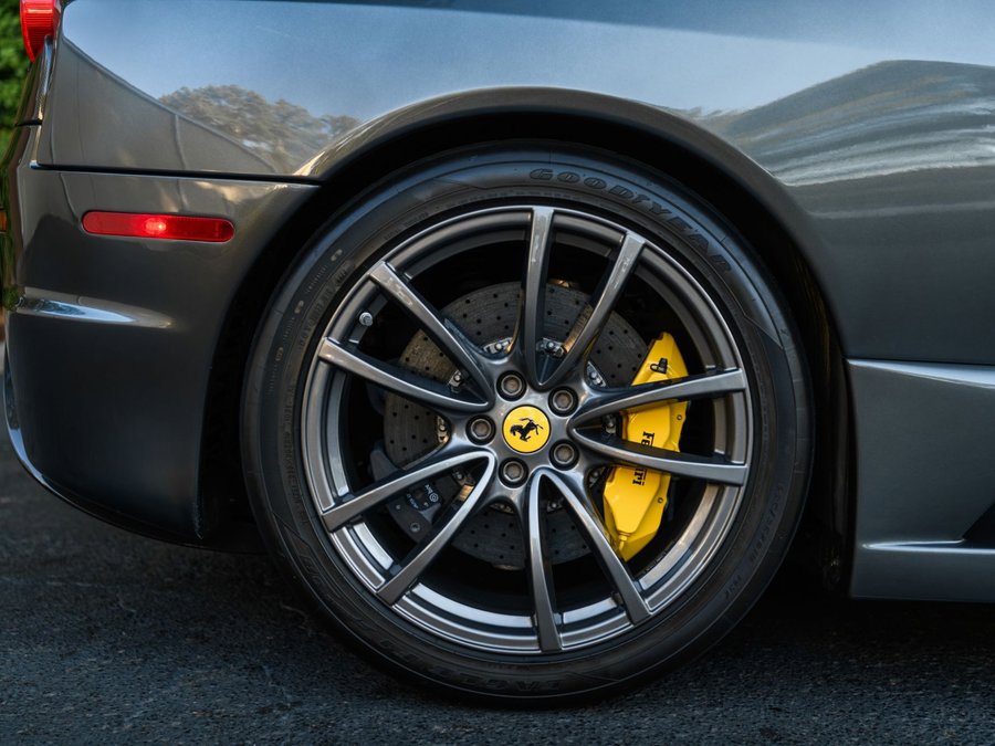 Used 2009 Ferrari F430 Scuderia RWD image 12