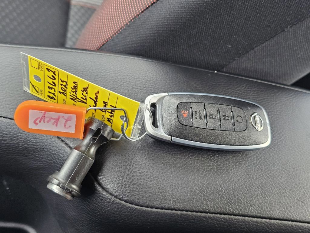 New 2025 Nissan Versa SR image 27