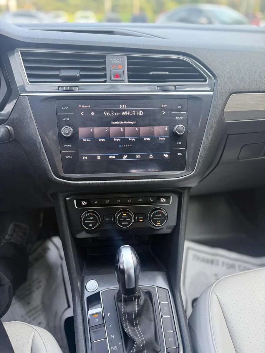 Used 2021 Volkswagen Tiguan SE R-Line w/ 3rd Row Seat Package AWD/4WD image 14