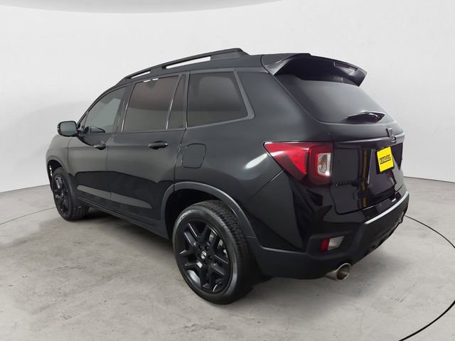 Used 2024 Honda Passport Black Edition image 3