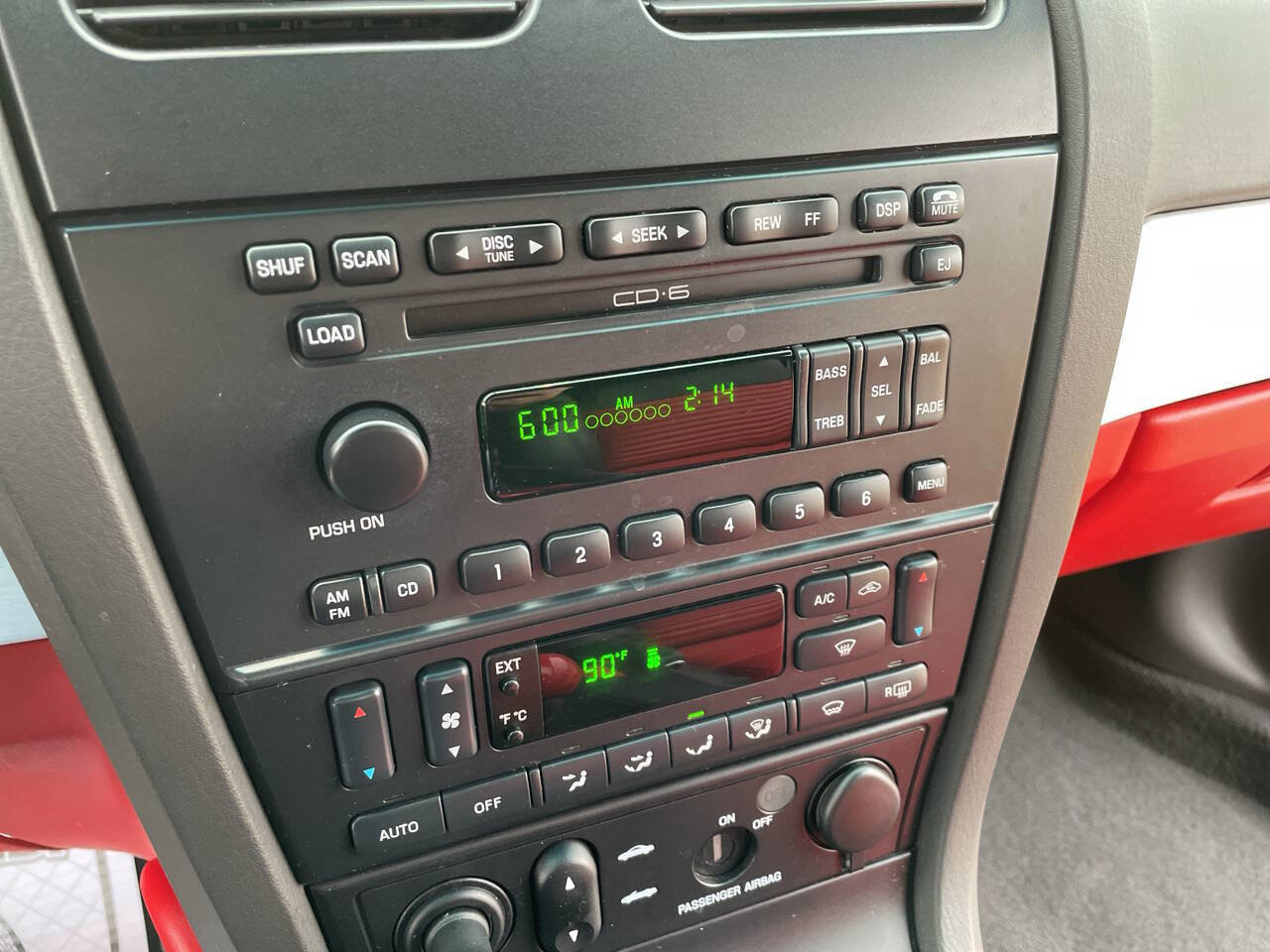 Used 2002 Ford Thunderbird Deluxe image 38